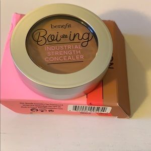 Benefit concealer